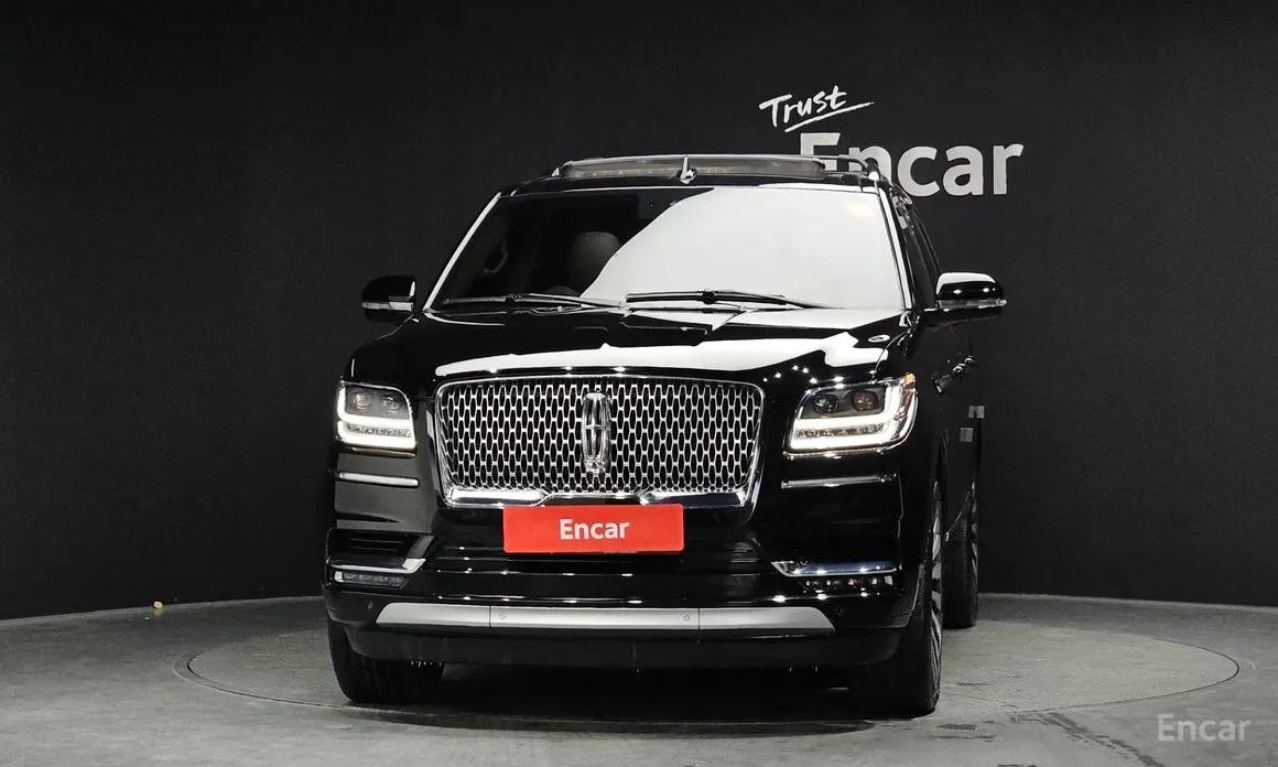 Фото 3 - Lincoln Navigator