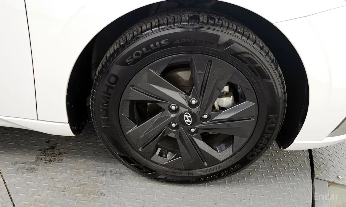 Фото 5 - Hyundai Avante