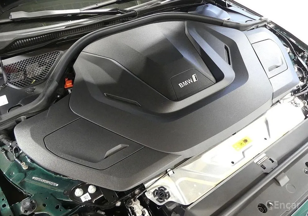 Фото 17 - BMW i4