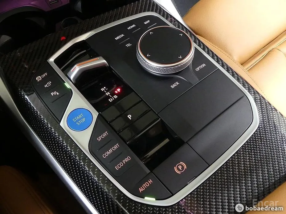 Фото 19 - BMW i4