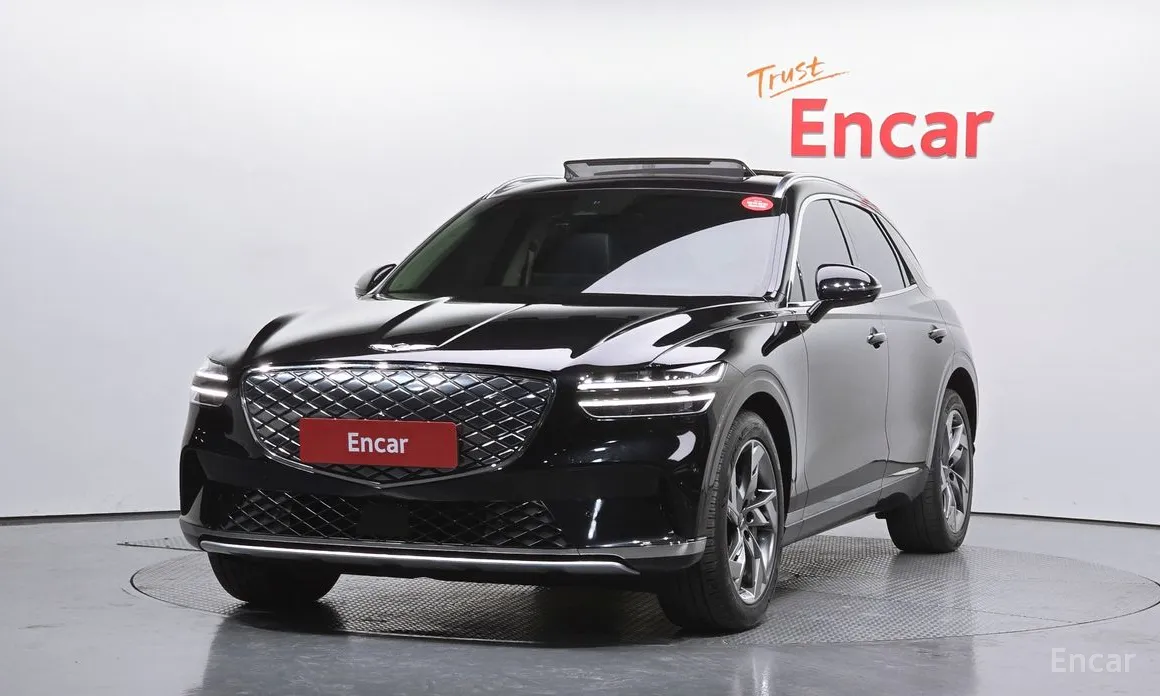 Фото 1 - Genesis GV70