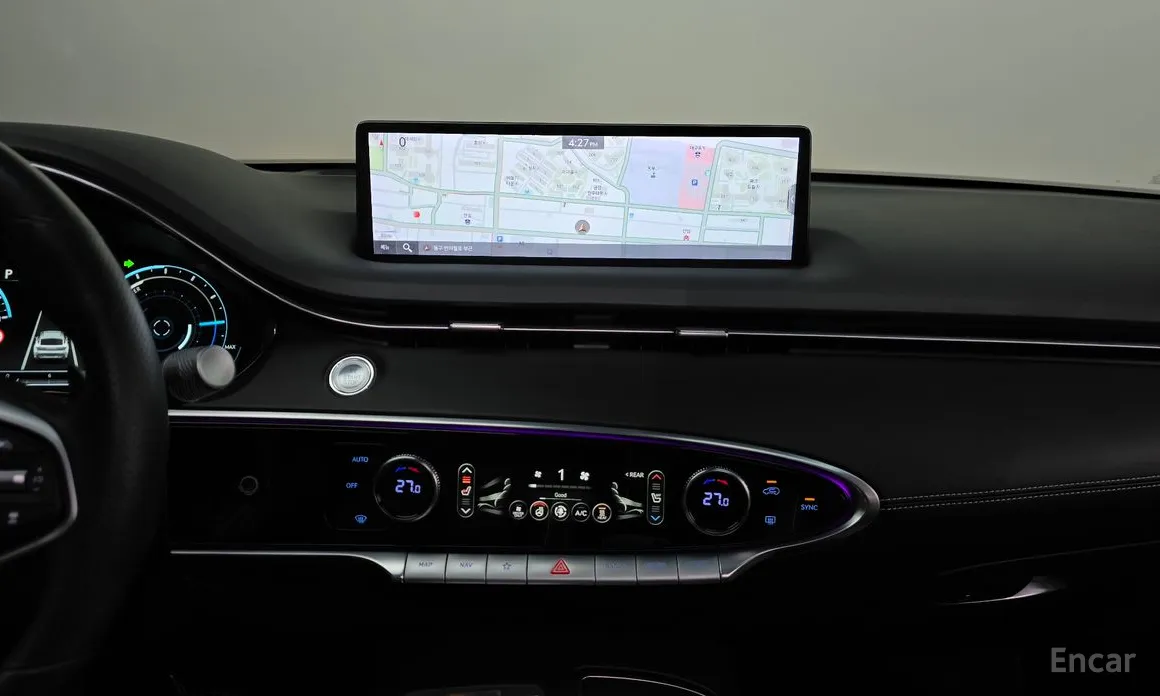 Фото 15 - Genesis GV70