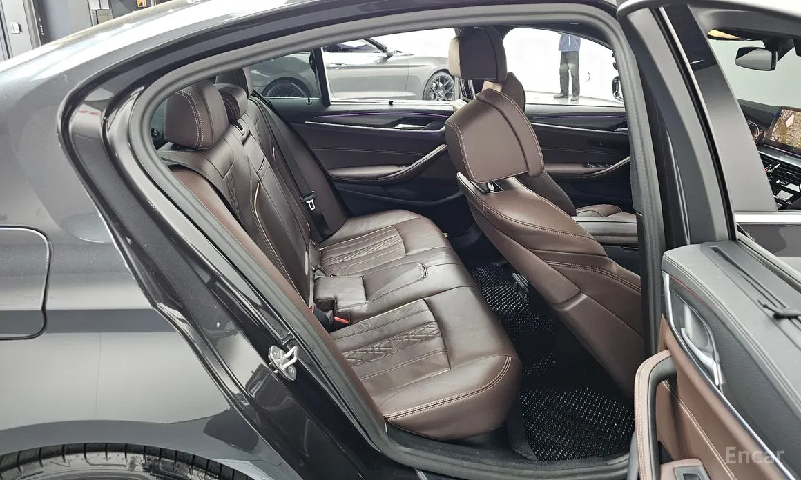 Фото 12 - BMW 5 Series