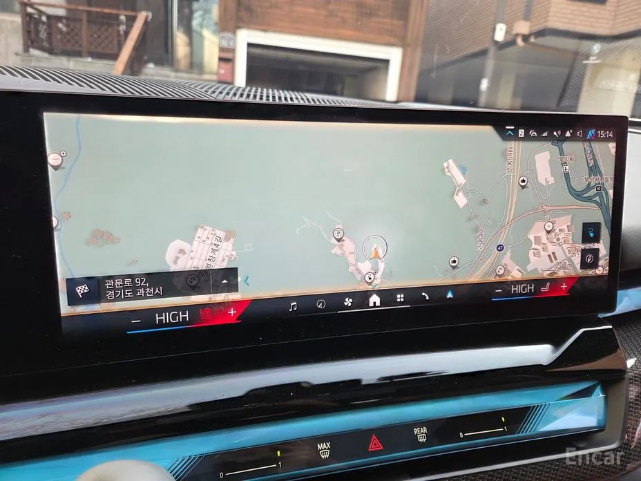 Фото 12 - BMW i5