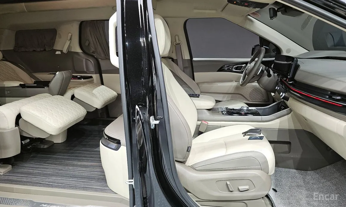 Фото 10 - Kia Carnival