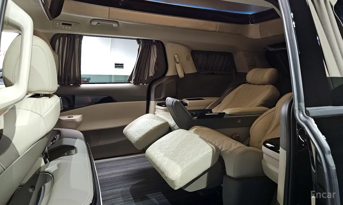 Фото 12 - Kia Carnival