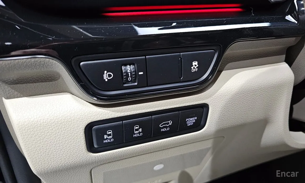 Фото 14 - Kia Carnival