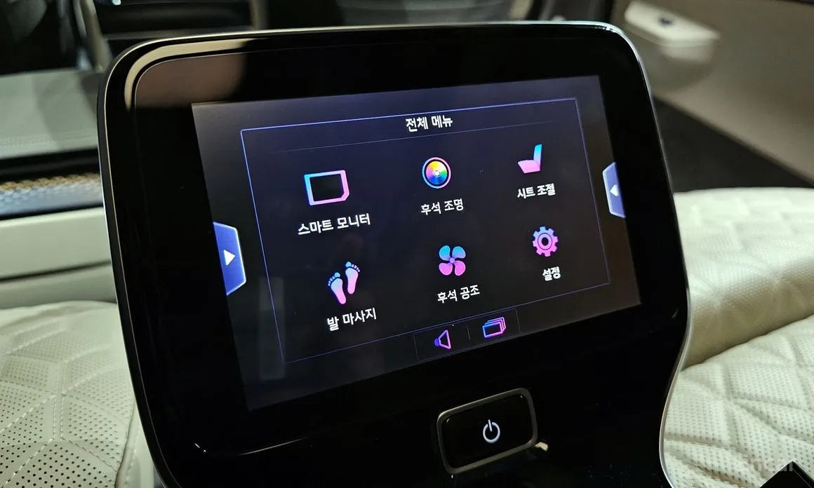 Фото 18 - Kia Carnival