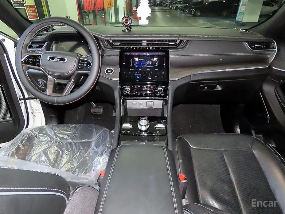 Фото 10 - Jeep Cherokee