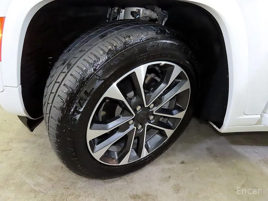 Фото 20 - Jeep Cherokee