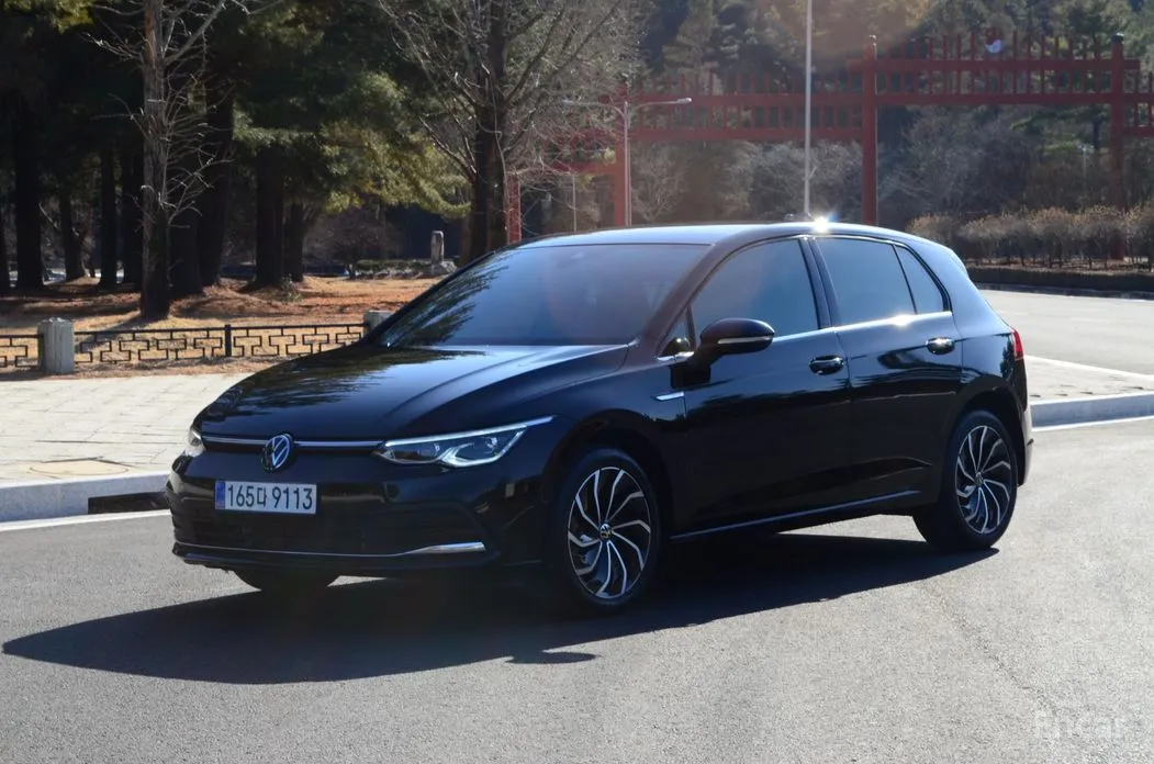 Фото 1 - Volkswagen Golf