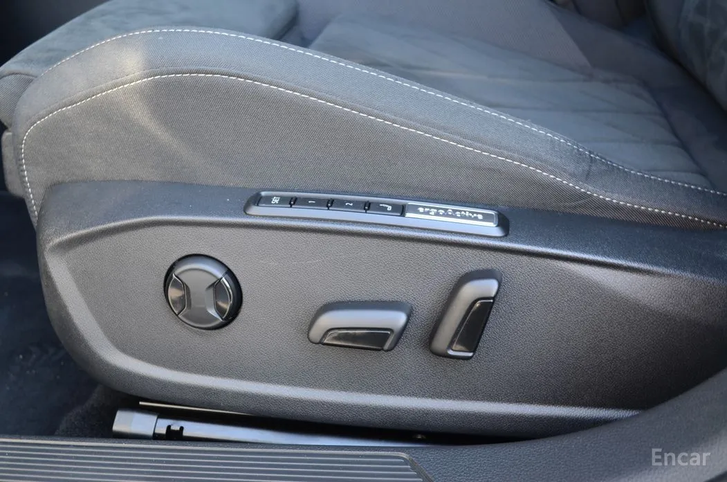 Фото 10 - Volkswagen Golf