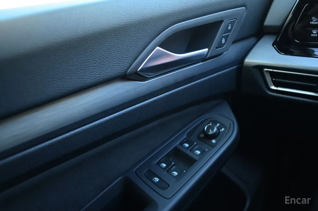 Фото 14 - Volkswagen Golf