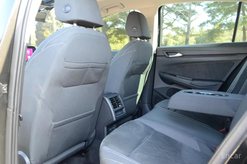 Фото 17 - Volkswagen Golf