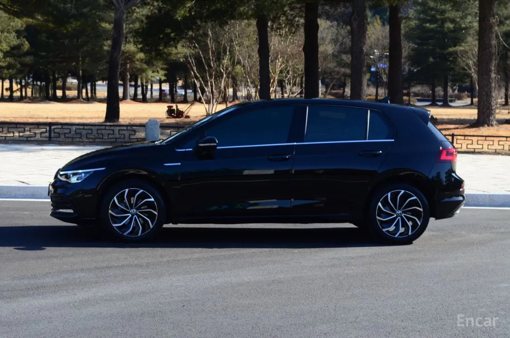 Фото 19 - Volkswagen Golf