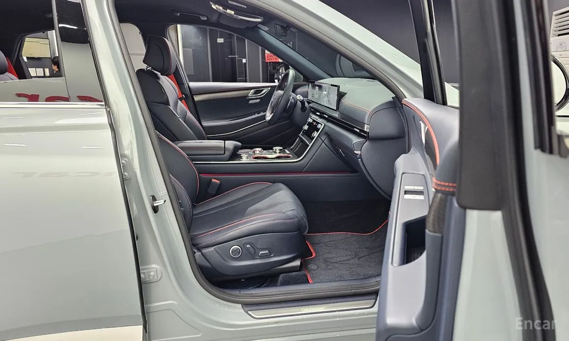 Фото 11 - Genesis GV80