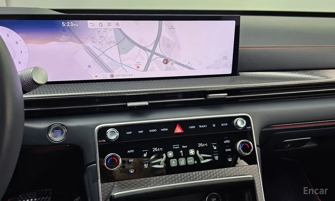 Фото 14 - Genesis GV80