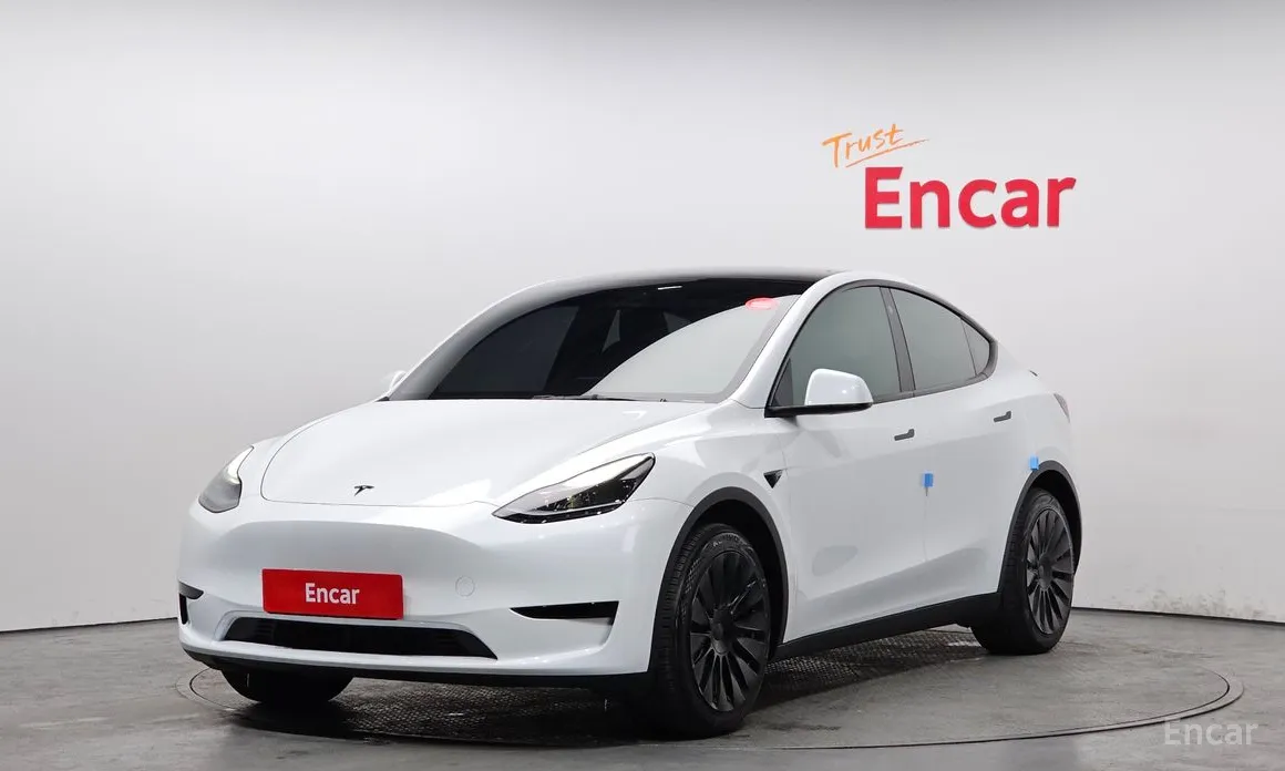 Фото 1 - Tesla Model Y