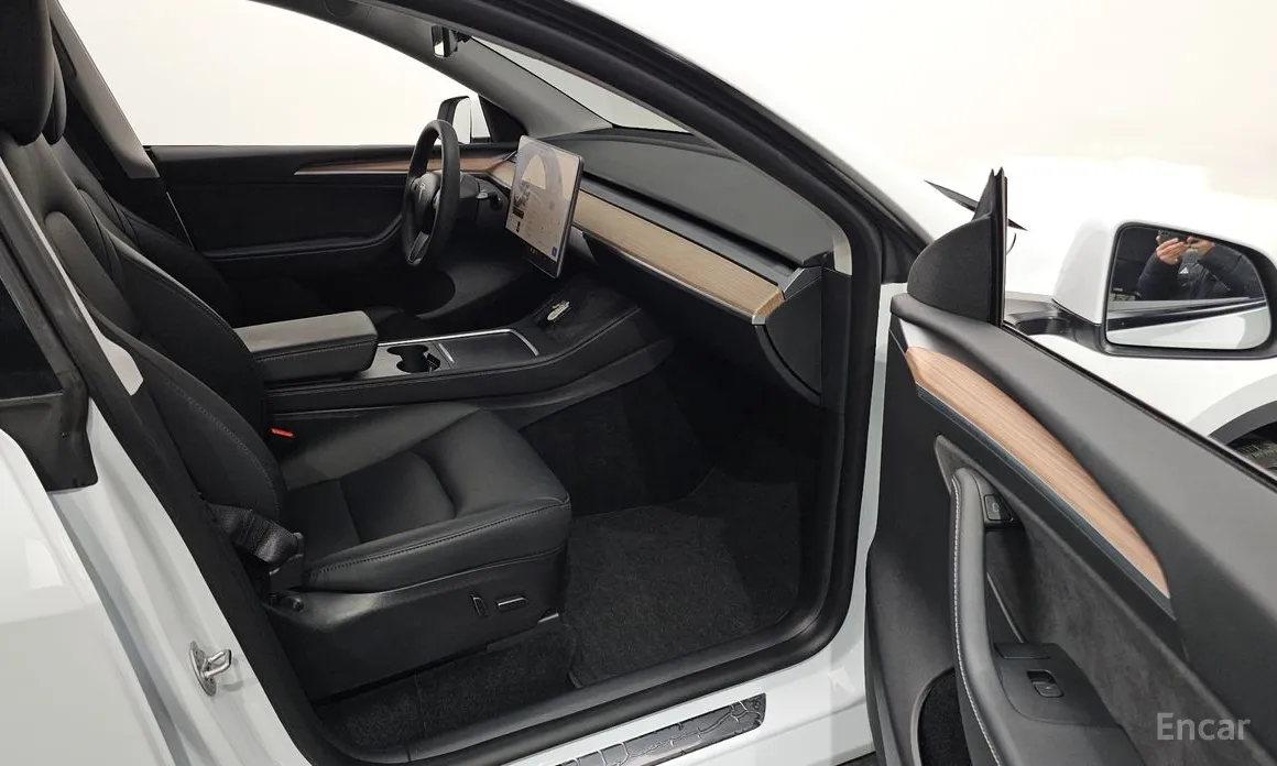 Фото 10 - Tesla Model Y