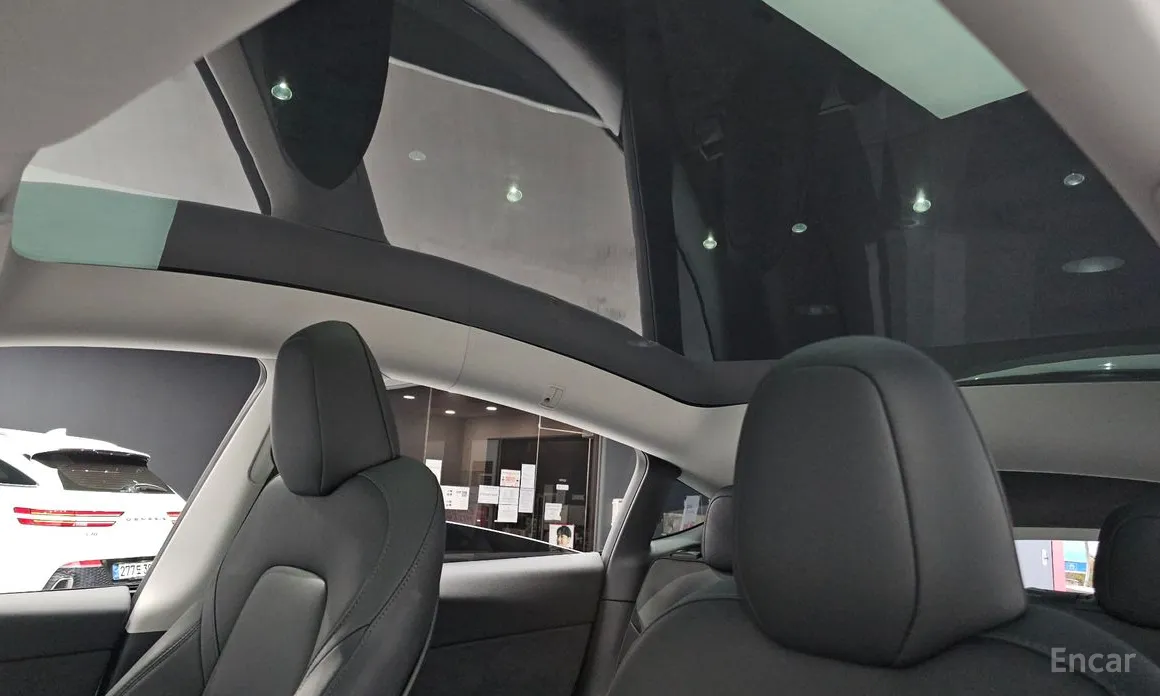 Фото 18 - Tesla Model Y