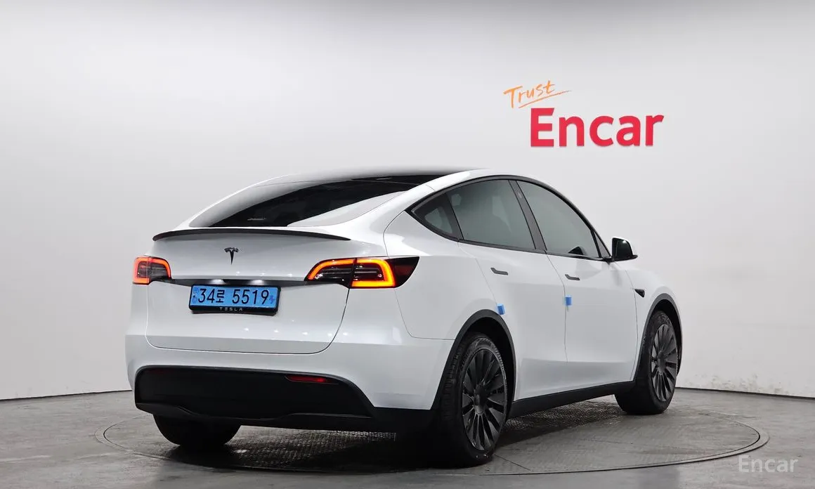 Фото 2 - Tesla Model Y