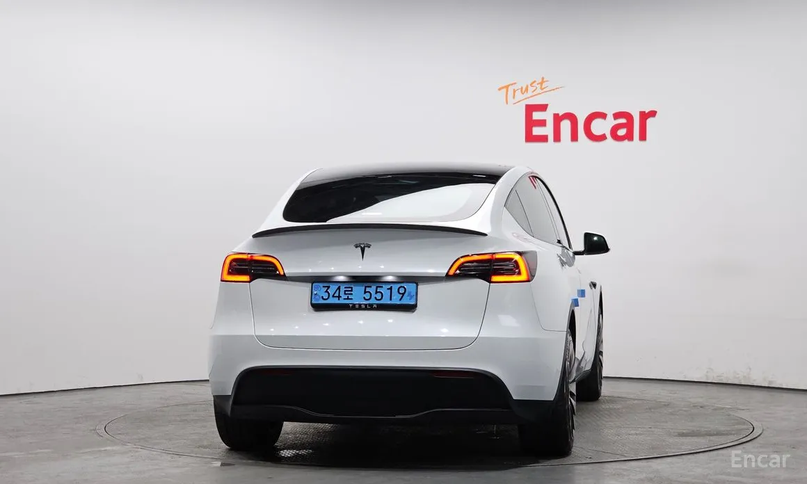 Фото 4 - Tesla Model Y