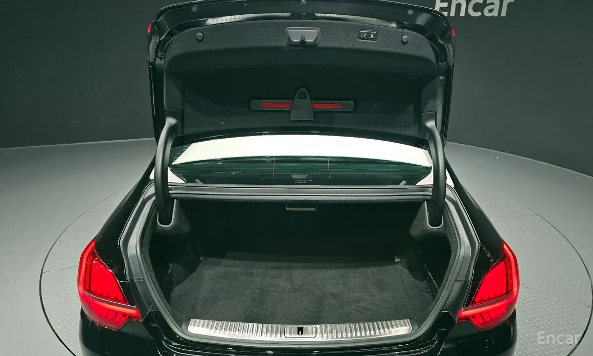 Фото 20 - Kia K9