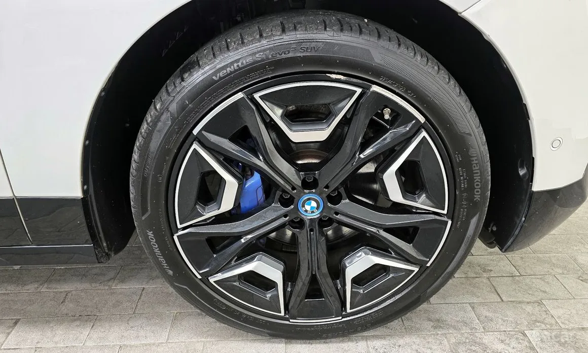 Фото 5 - BMW iX