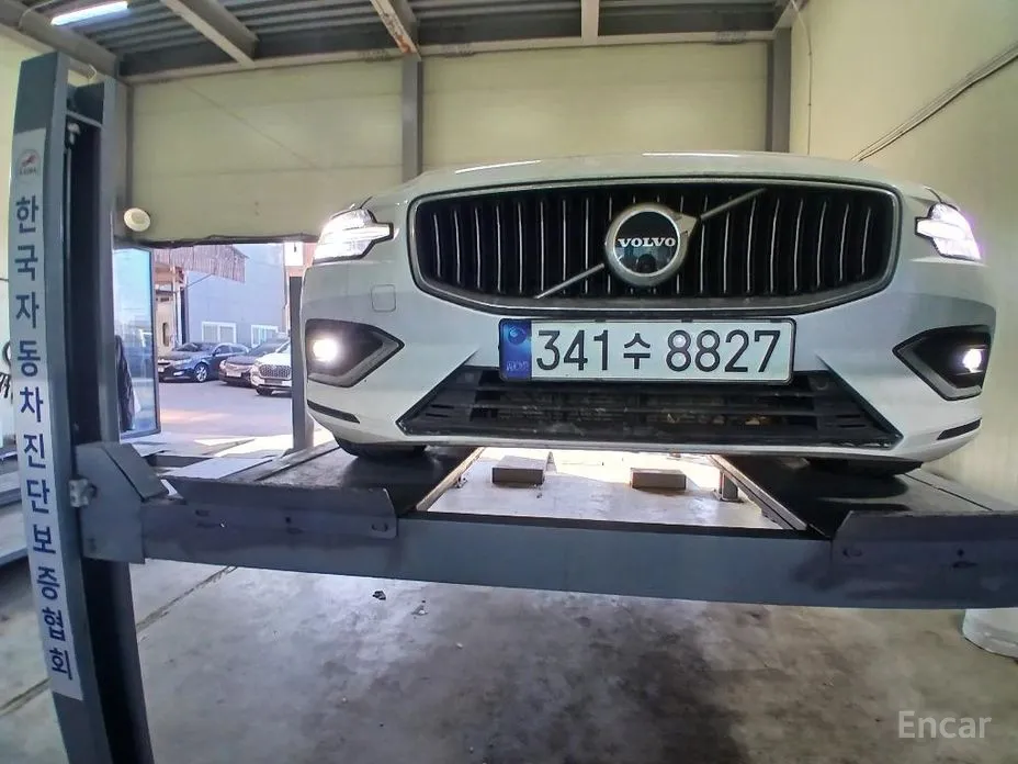 Фото 2 - Volvo S60