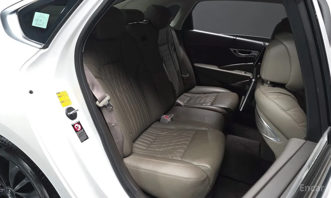 Фото 12 - Kia K9