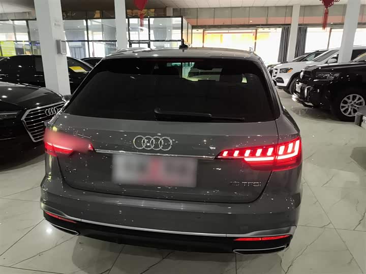 Фото 6 - Audi A4