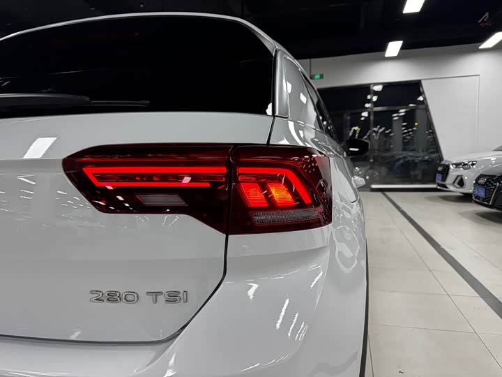 Фото 5 - Volkswagen T-Roc