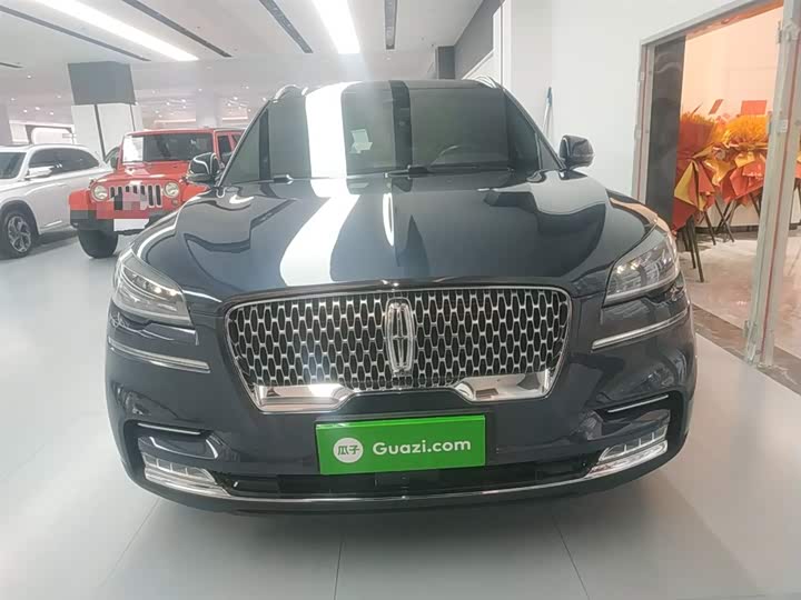 Фото 3 - Lincoln Aviator