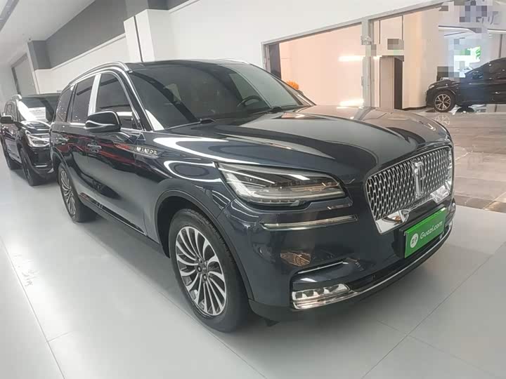 Фото 4 - Lincoln Aviator