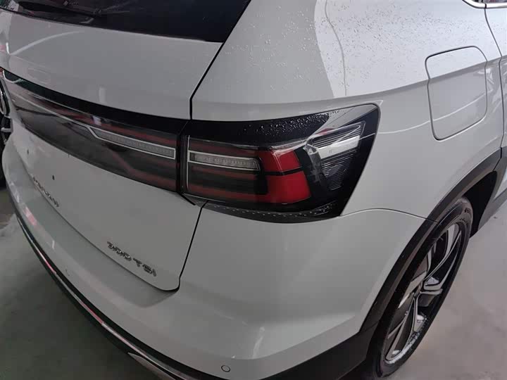 Фото 8 - Volkswagen Tharu