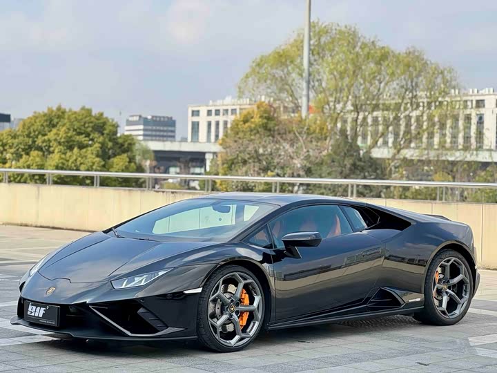 Фото 1 - Lamborghini Huracán