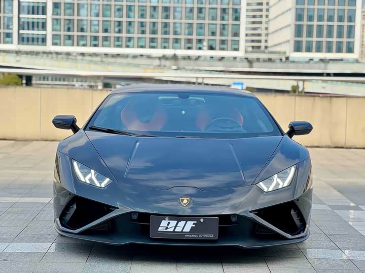 Фото 3 - Lamborghini Huracán