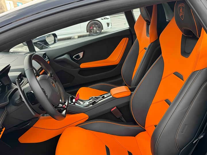 Фото 9 - Lamborghini Huracán