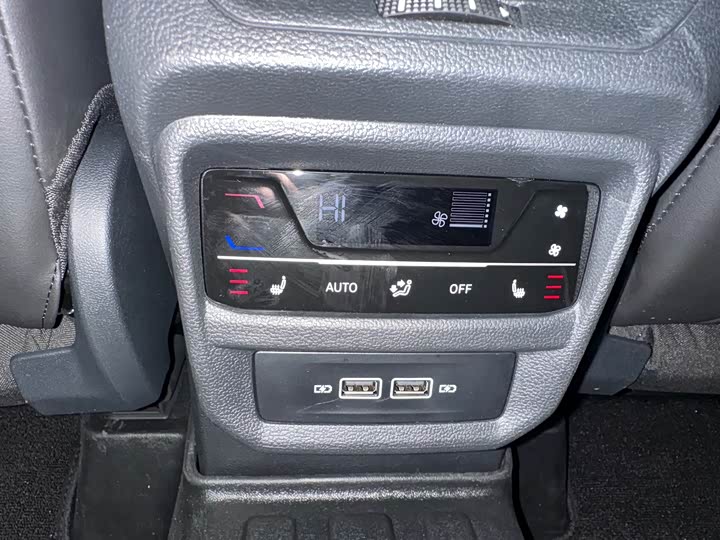 Фото 9 - Volkswagen Tayron