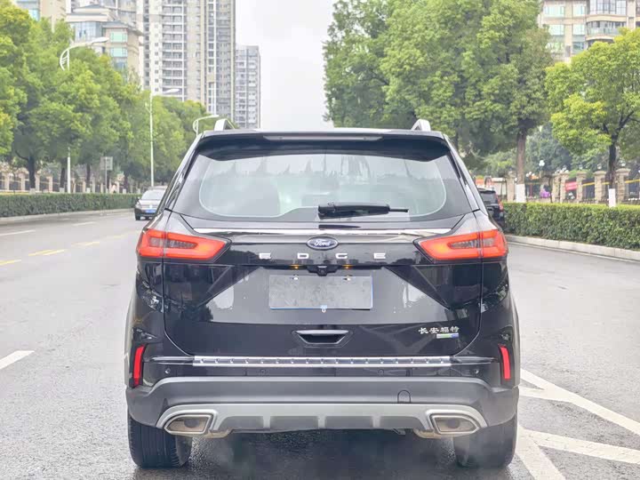 Фото 5 - Ford Edge