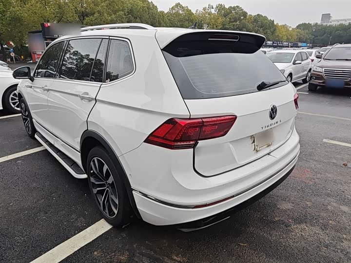 Фото 5 - Volkswagen Tiguan L Pro