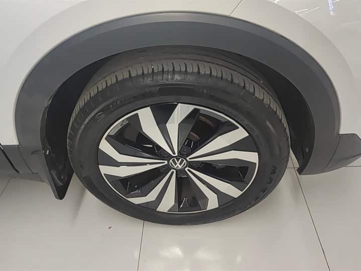 Фото 6 - Volkswagen Tharu