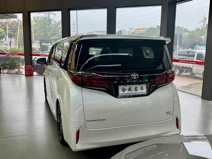 Фото 6 - Toyota Alphard