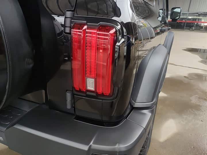 Фото 8 - Tank 300