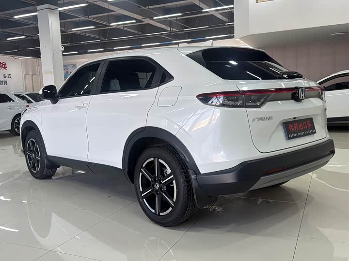 Фото 4 - Honda Vezel