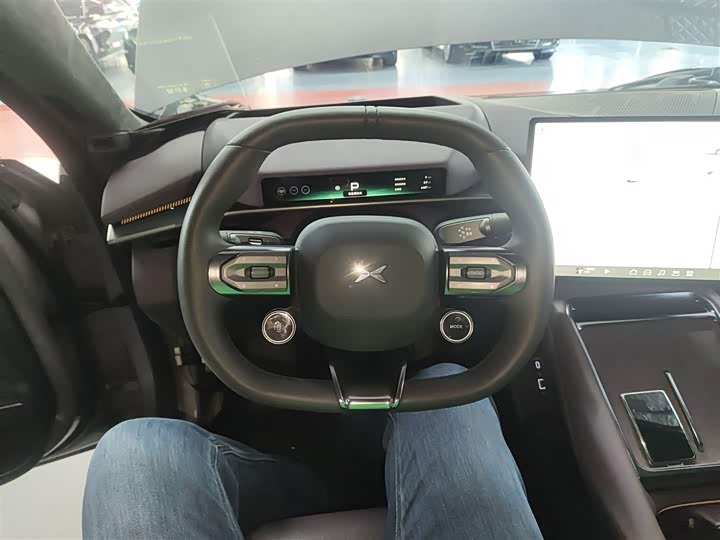 Фото 3 - XPeng P7