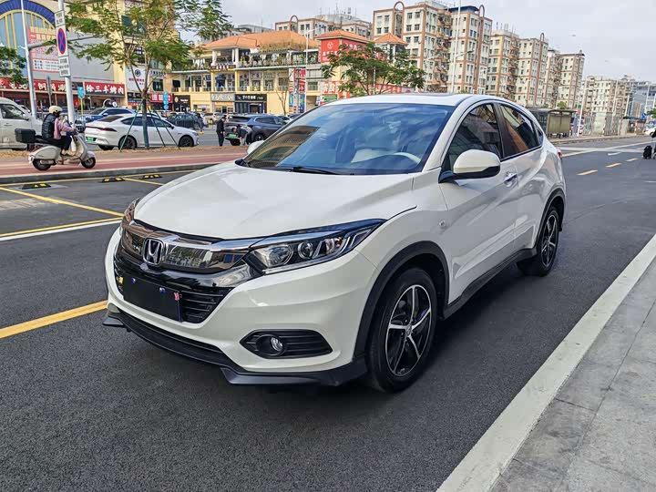 Фото 2 - Honda Vezel