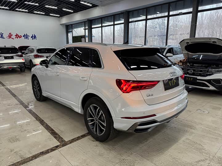 Фото 3 - Audi Q3