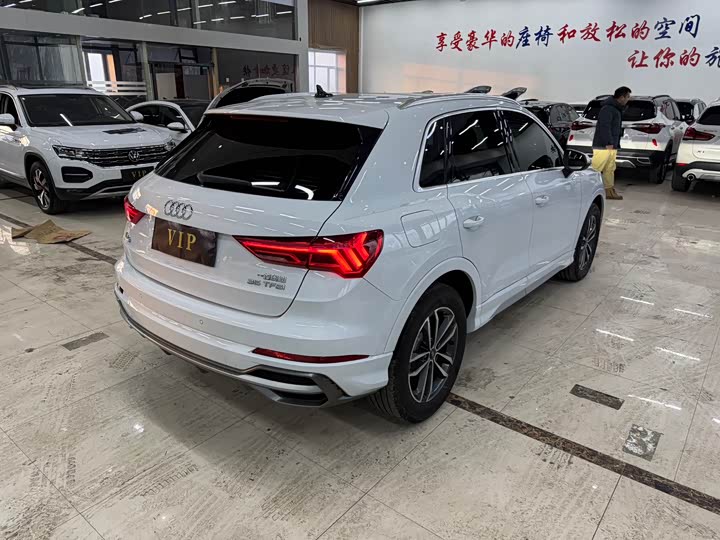 Фото 5 - Audi Q3