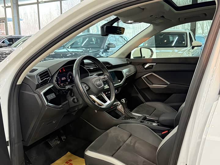 Фото 9 - Audi Q3